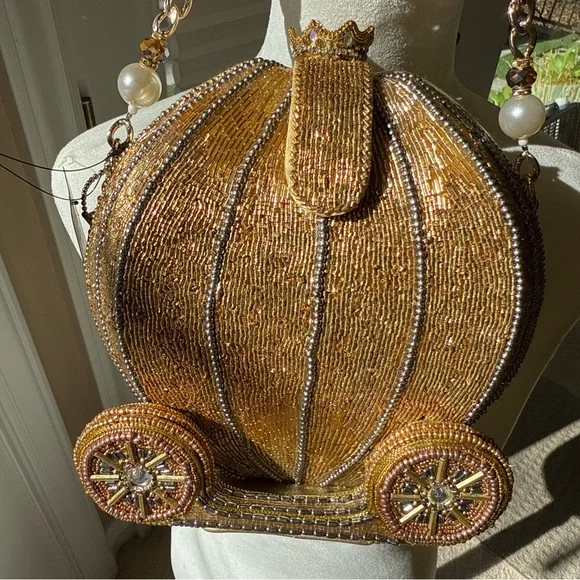 NWT Mary Frances dream big handbag - Picture 2 of 4